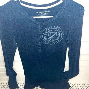 Abercrombie & Fitch Women’s Size Large Long Sleeve Button Henley!